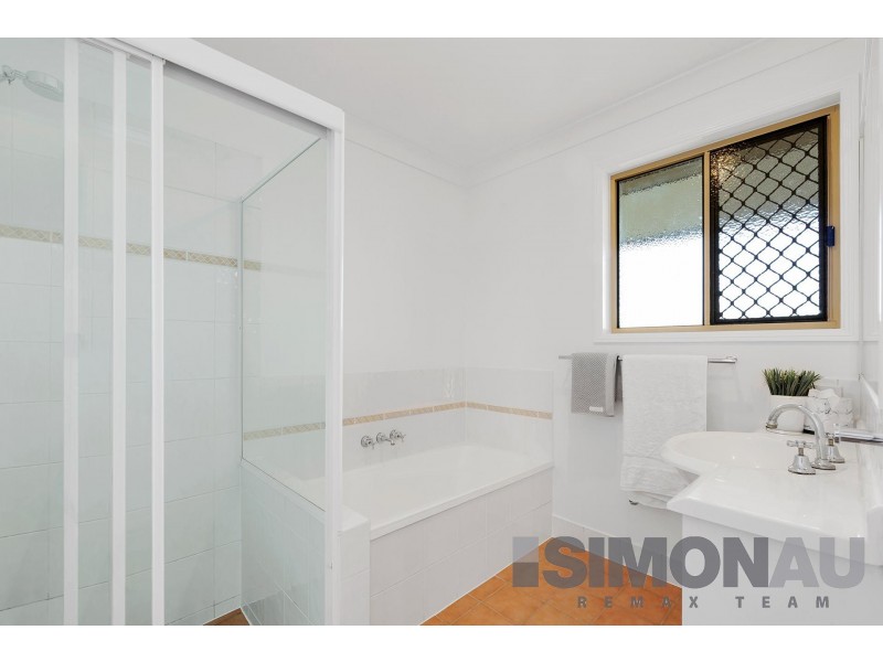 2 Angel Face Ct, Calamvale QLD 4116