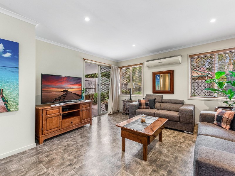 62 Clarendon Cct, Forest Lake QLD 4078