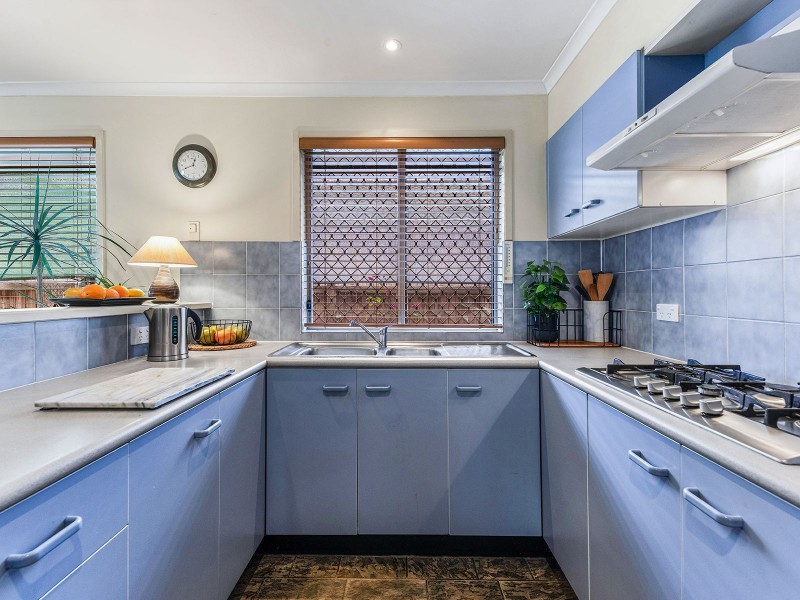 62 Clarendon Cct, Forest Lake QLD 4078