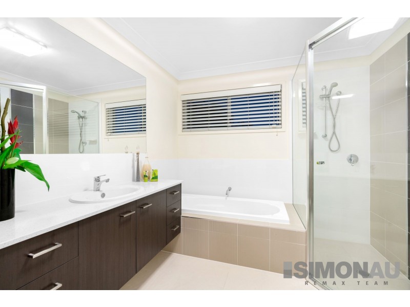 13 Dongola Street, Durack QLD 4077