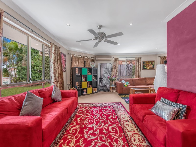 25 Harrision Cr, Forest Lake QLD 4078