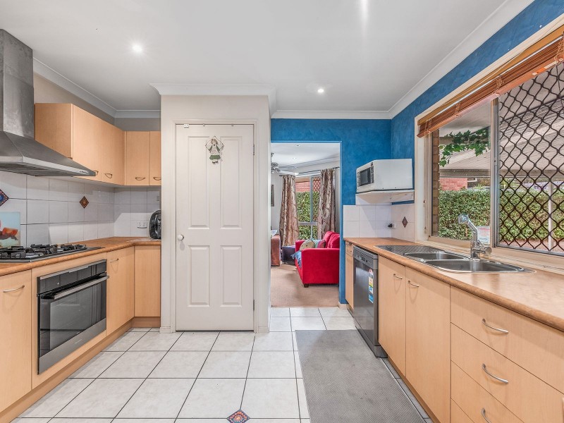 25 Harrision Cr, Forest Lake QLD 4078