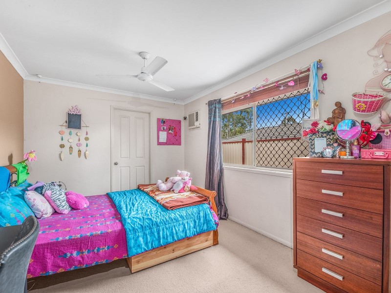 25 Harrision Cr, Forest Lake QLD 4078