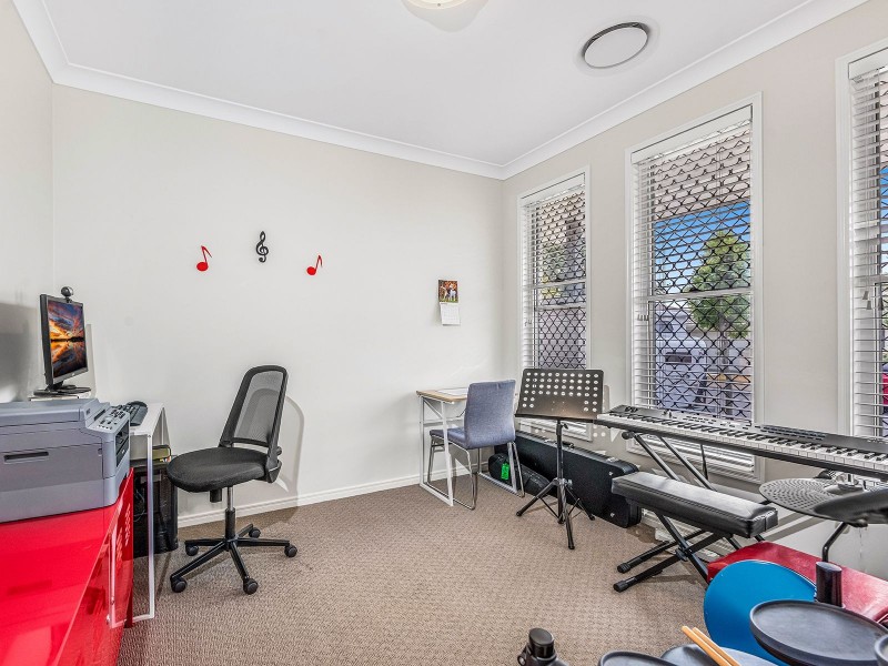 70 Giancarlo Cres, Doolandella QLD 4077