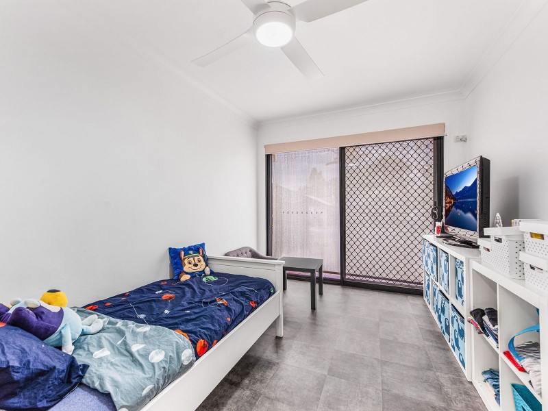 43 Clarendon Cct, Forest Lake QLD 4078