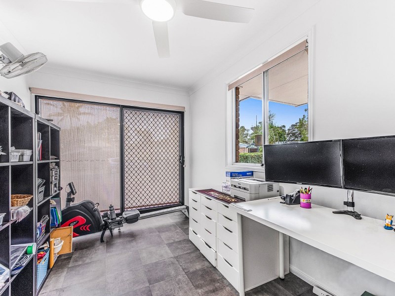 43 Clarendon Cct, Forest Lake QLD 4078