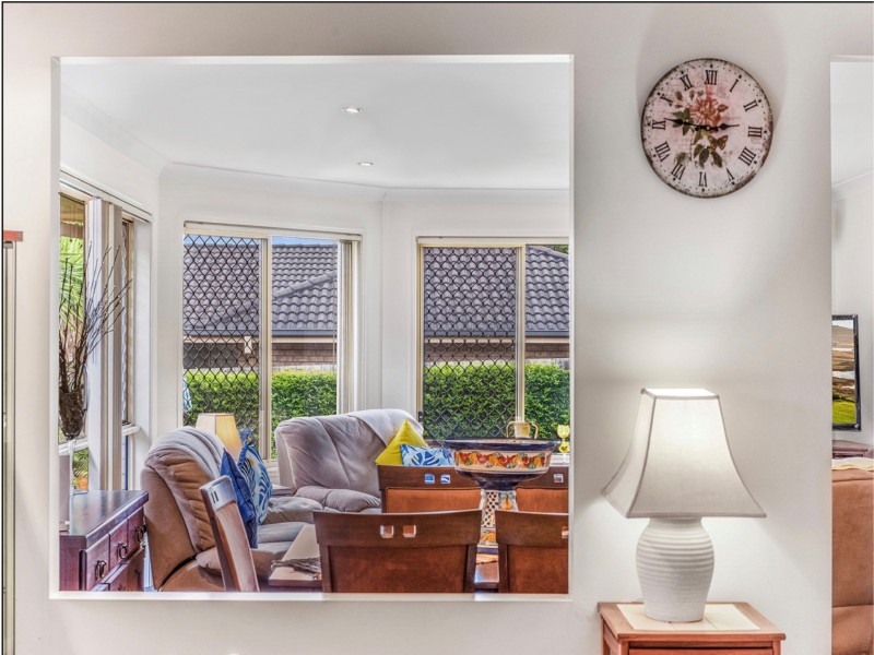 8 Bullen Cct, Forest Lake QLD 4078