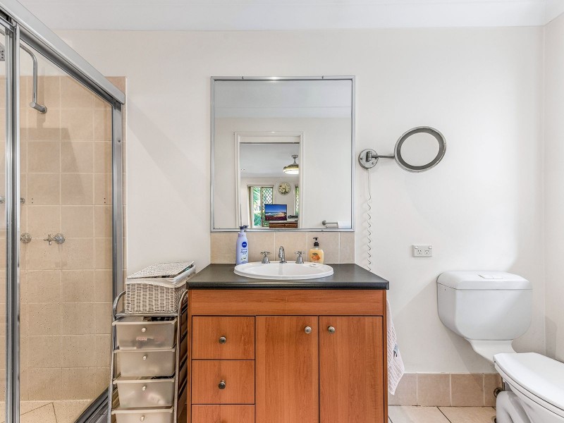 8 Bullen Cct, Forest Lake QLD 4078