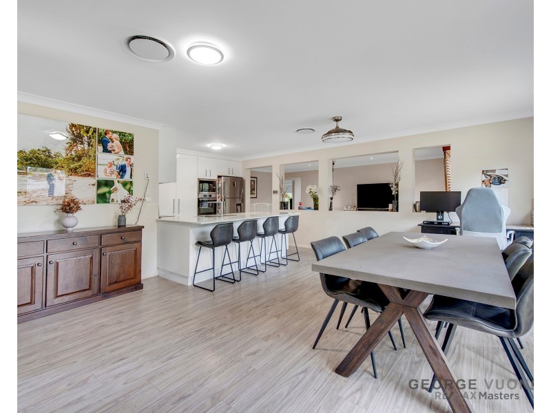 97 Jubilee Avenue, Forest Lake QLD 4078