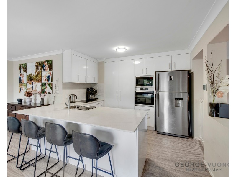 97 Jubilee Avenue, Forest Lake QLD 4078