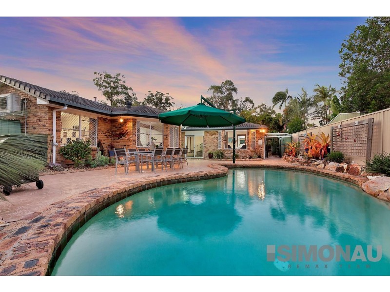 9 Pinecroft Close, Calamvale QLD 4116