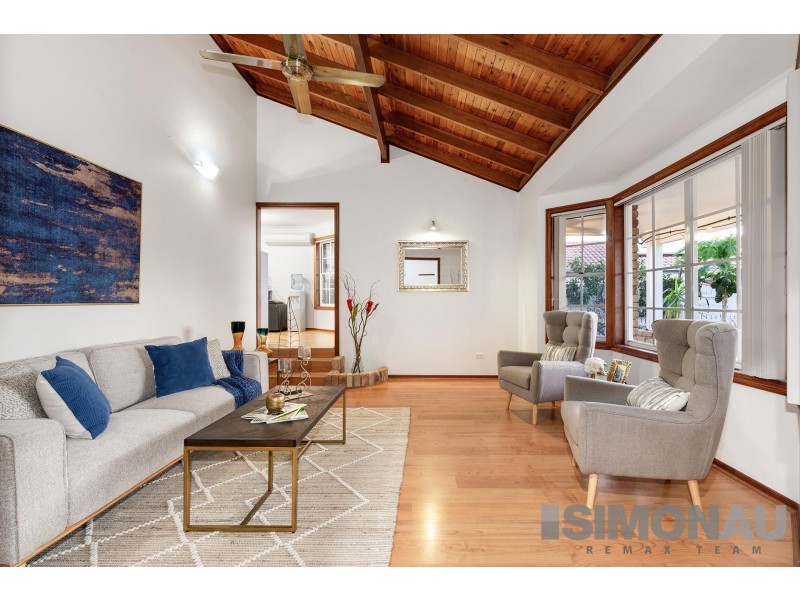 9 Pinecroft Close, Calamvale QLD 4116