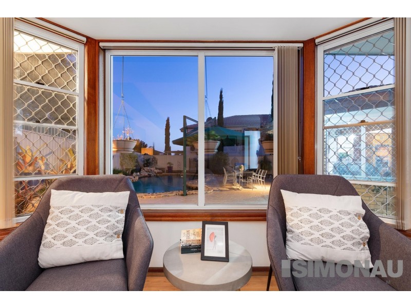 9 Pinecroft Close, Calamvale QLD 4116