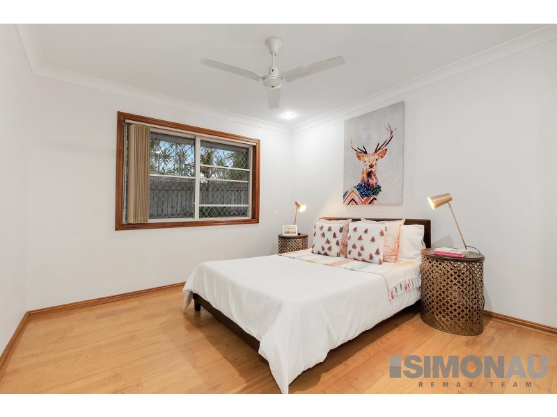 9 Pinecroft Close, Calamvale QLD 4116