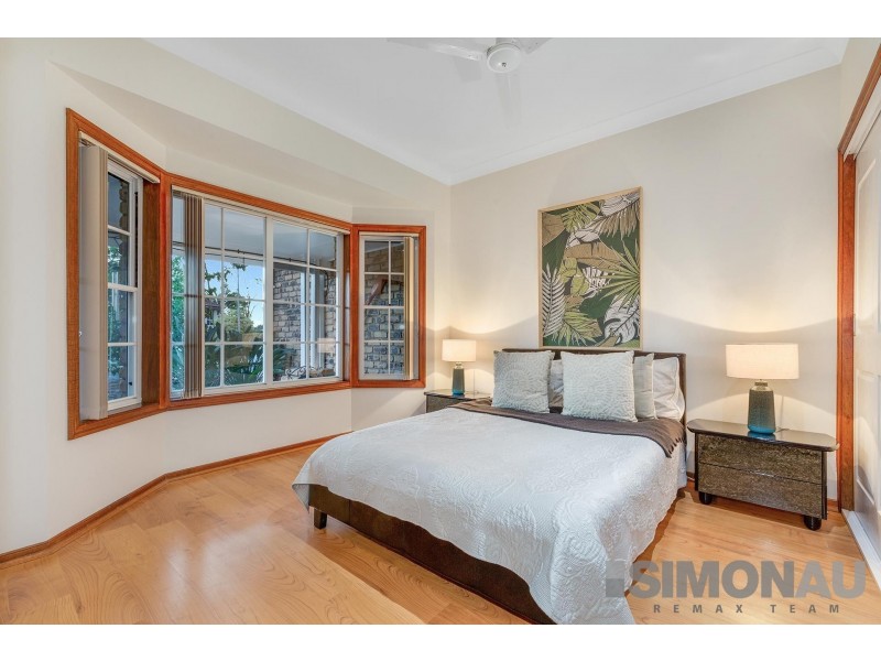9 Pinecroft Close, Calamvale QLD 4116