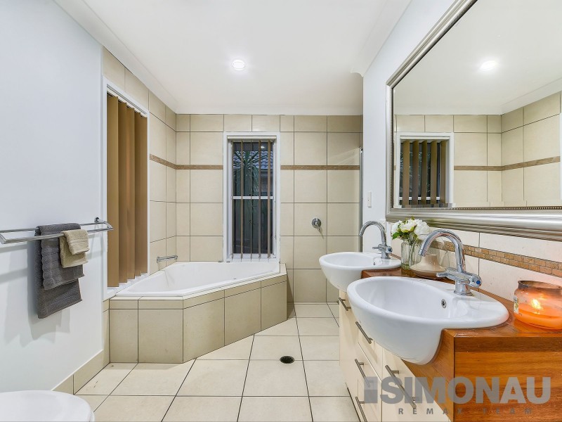 52 Semper Place, Calamvale QLD 4116