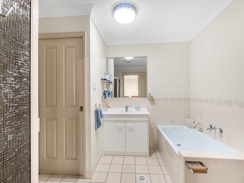 75 Serrata Cct, Forest Lake QLD 4078