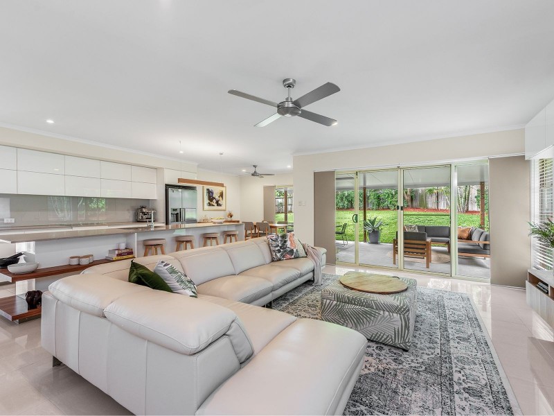 5 Amamoor Ct, Forest Lake QLD 4078