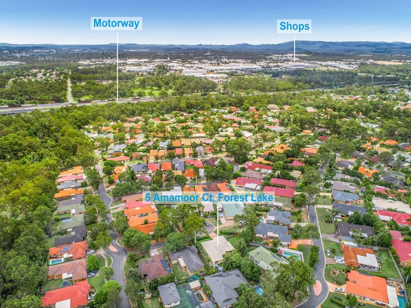 5 Amamoor Ct, Forest Lake QLD 4078