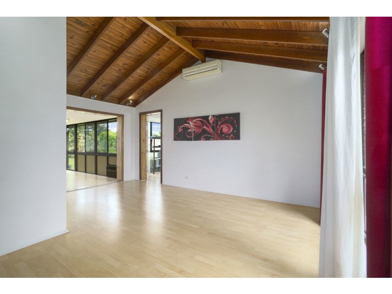 40 Peverell Street, Hillcrest QLD 4118