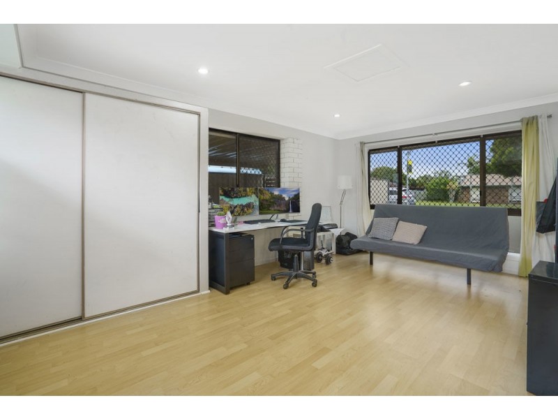 40 Peverell Street, Hillcrest QLD 4118