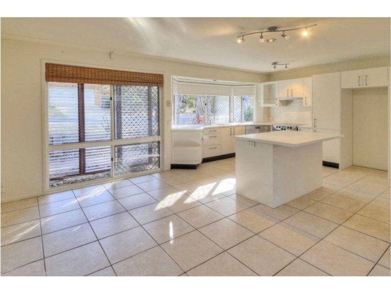 2 Gracemere Pl, Forest Lake QLD 4078