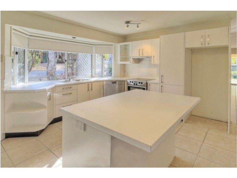 2 Gracemere Pl, Forest Lake QLD 4078