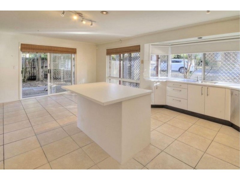 2 Gracemere Pl, Forest Lake QLD 4078