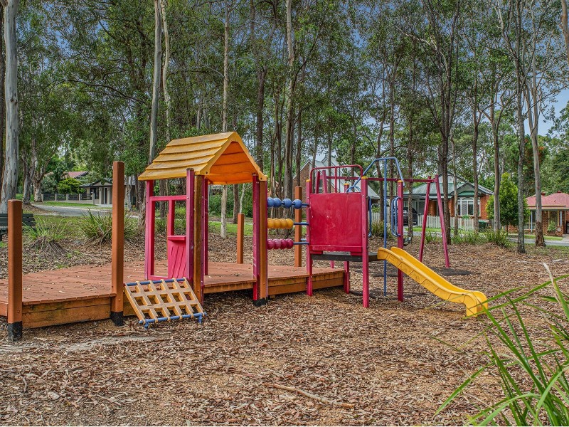 2 Gracemere Pl, Forest Lake QLD 4078