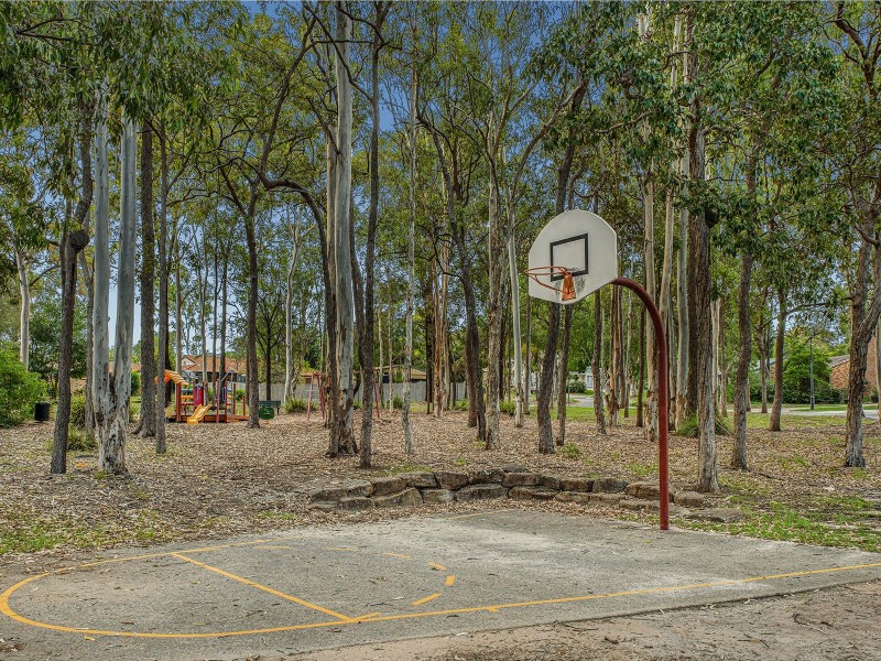 2 Gracemere Pl, Forest Lake QLD 4078