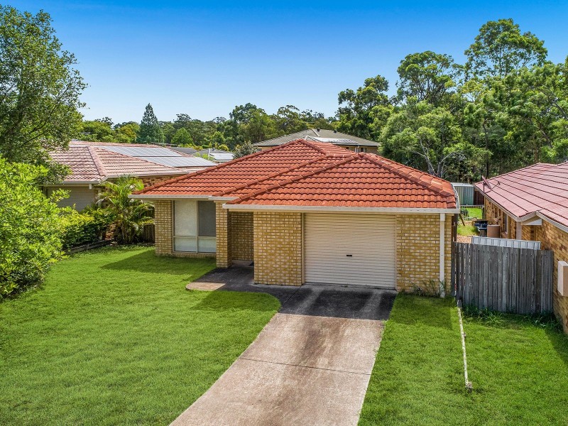 111 Brooklands Cct, Forest Lake QLD 4078
