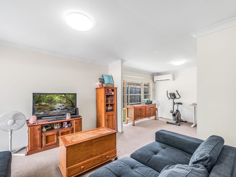 111 Brooklands Cct, Forest Lake QLD 4078