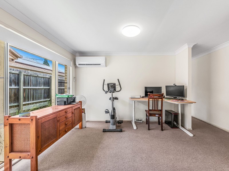 111 Brooklands Cct, Forest Lake QLD 4078