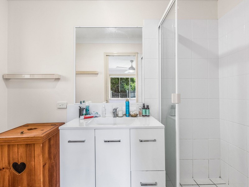 111 Brooklands Cct, Forest Lake QLD 4078