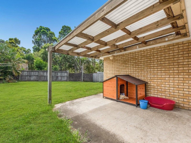 111 Brooklands Cct, Forest Lake QLD 4078