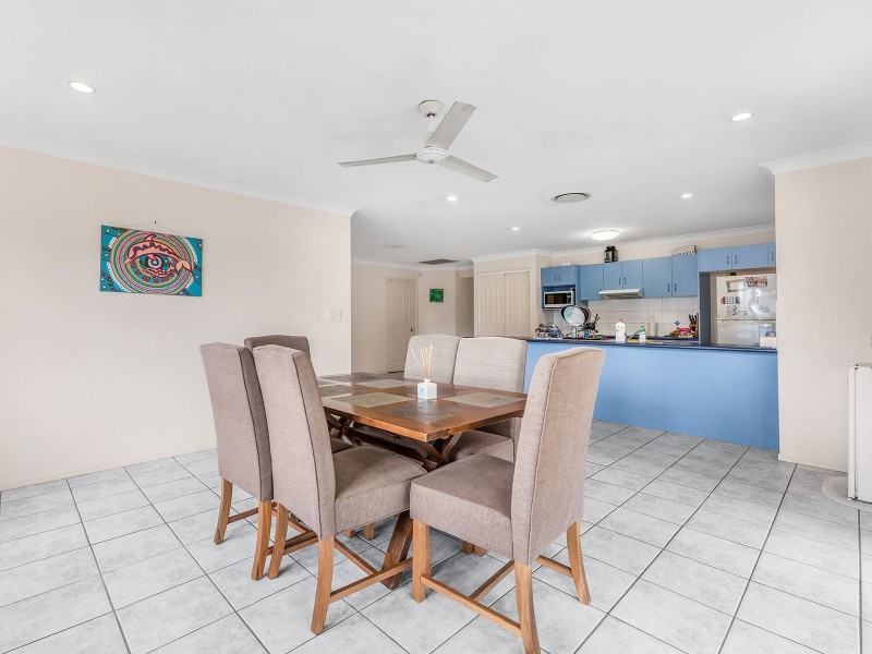 18 Kondalilla Pde, Forest Lake QLD 4078