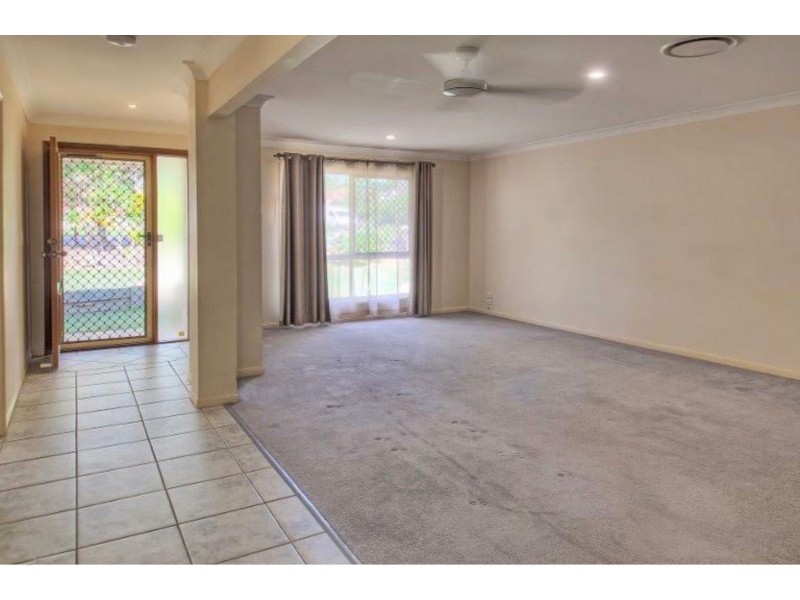 18 Kondalilla Pde, Forest Lake QLD 4078