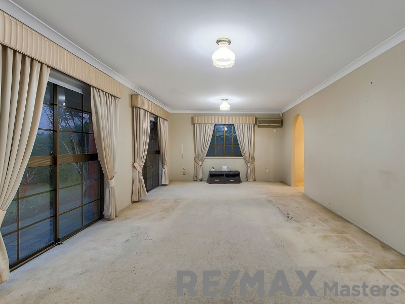 63 Honeywood Street, Sunnybank Hills QLD 4109