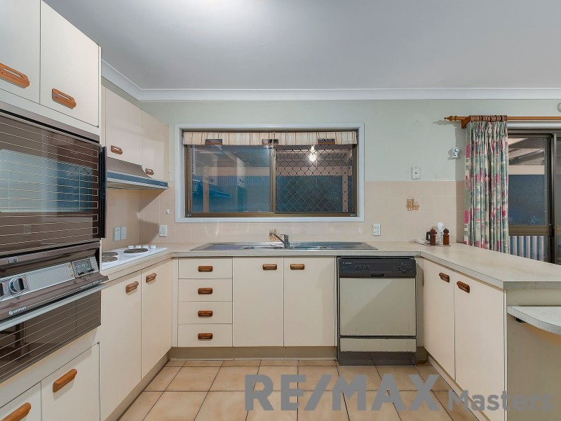 63 Honeywood Street, Sunnybank Hills QLD 4109