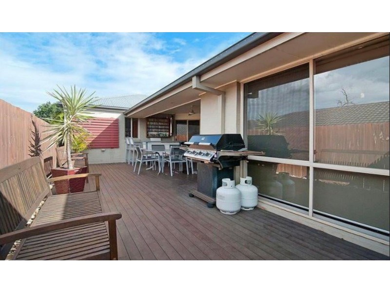 10 Piccadilly Pl, Forest Lake QLD 4078