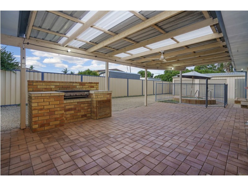11 Stangate Street, Hillcrest QLD 4118