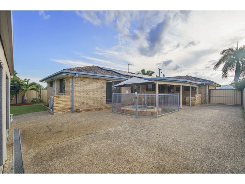 11 Stangate Street, Hillcrest QLD 4118