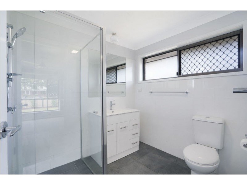 11 Stangate Street, Hillcrest QLD 4118
