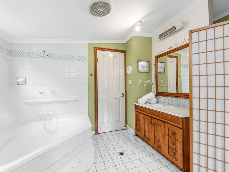 79 Banksia Cct, Forest Lake QLD 4078