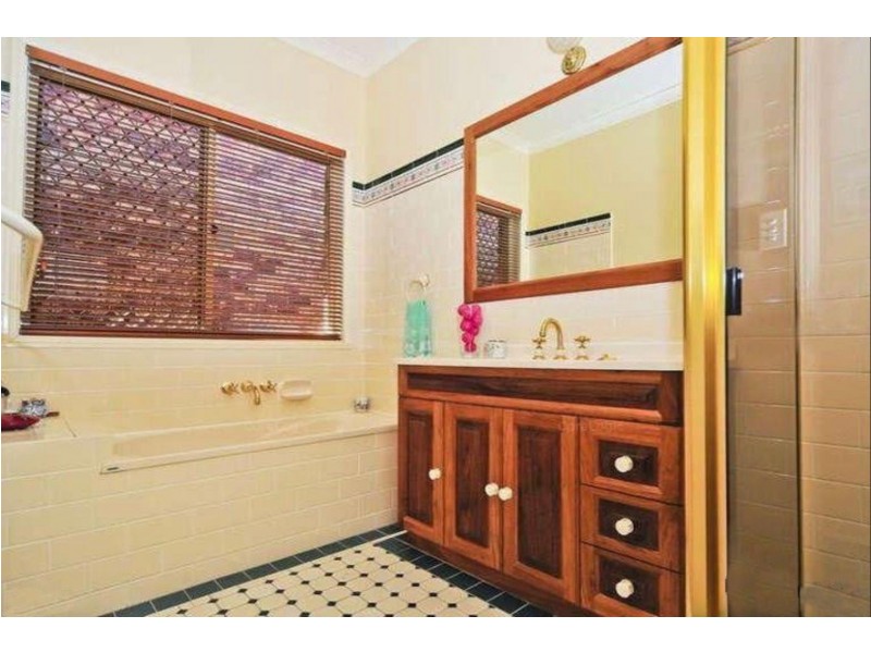 15 Murray Pl, Forest Lake QLD 4078