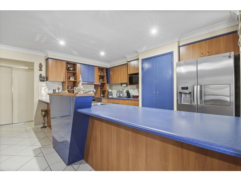 24 Kalbarri Street, Parkinson QLD 4115