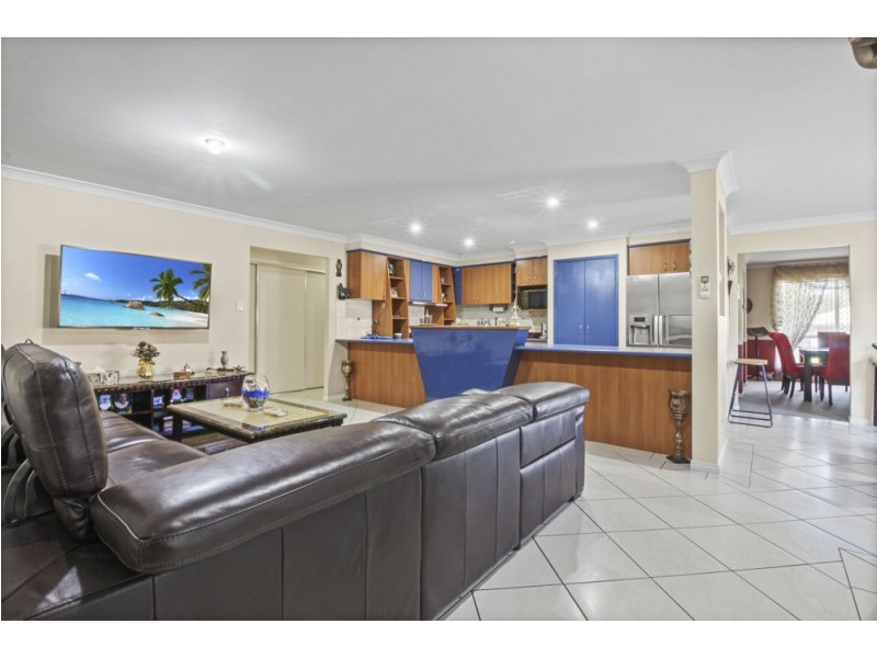 24 Kalbarri Street, Parkinson QLD 4115