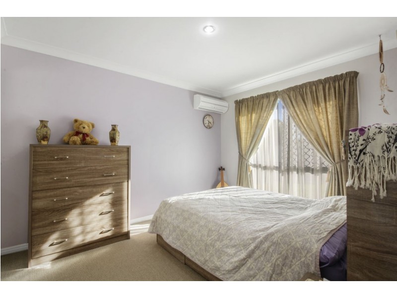 24 Kalbarri Street, Parkinson QLD 4115