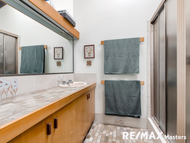 3 Davrod Street, Robertson QLD 4109