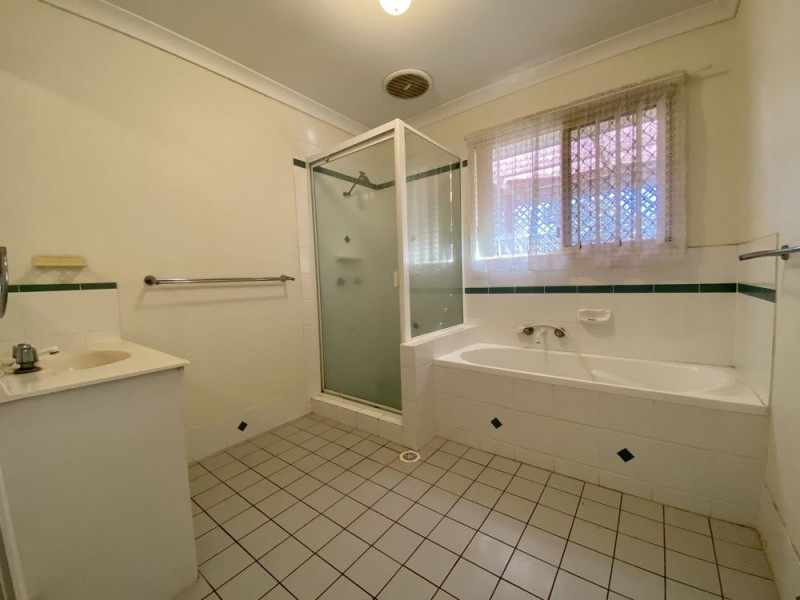 15 Lyndon Court, Boronia Heights QLD 4124
